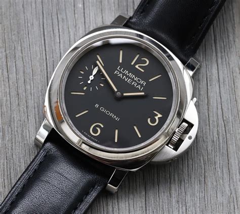 Panerai Luminor Base 44mm PAM00915 .